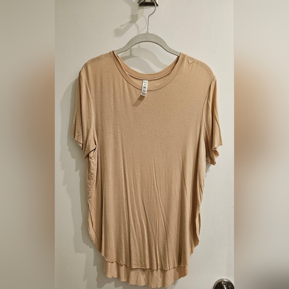 Alo Yoga T-shirt